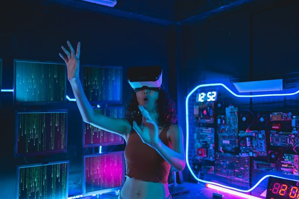 Comment programmer un moteur physique pour des interactions réalistes dans un jeu de sport?