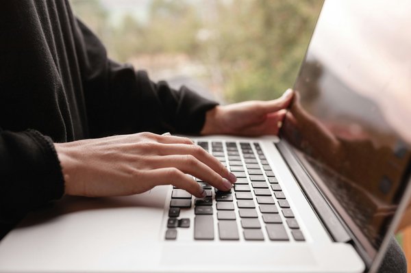 Quelles sont les meilleures pratiques pour le marketing par e-mail dans l'industrie du voyage ?